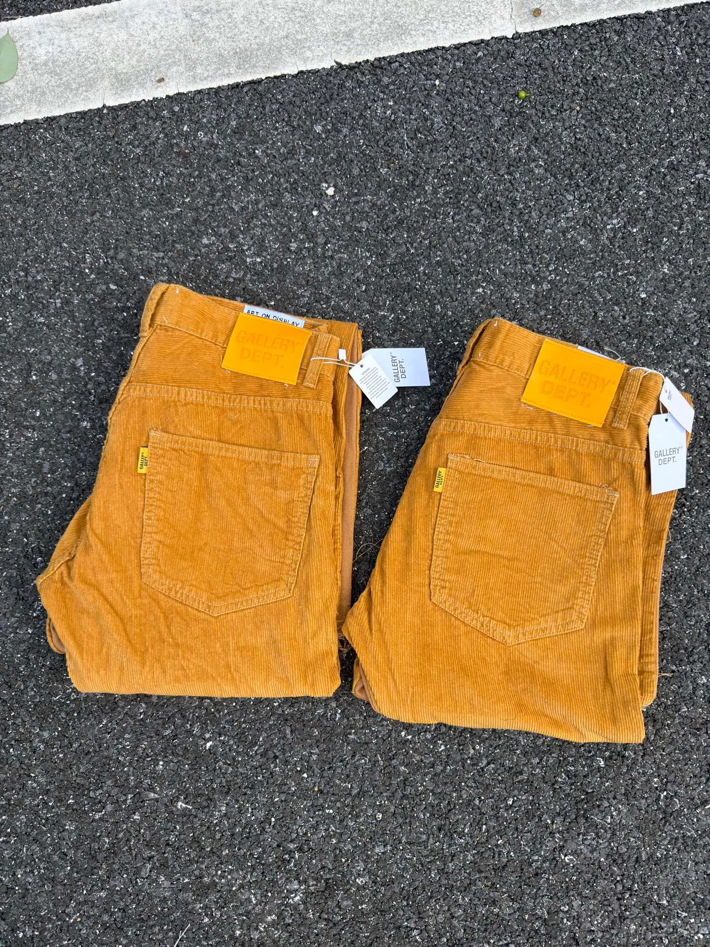 P240💰G03 GALLERY DEPT khaki corduroy embroidered bootcut jeans trousers Code number: 28 30 32 34 36